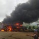 Ônibus escolares ficam destruídos após incêndio na garagem da Prefeitura de Boca da Mata