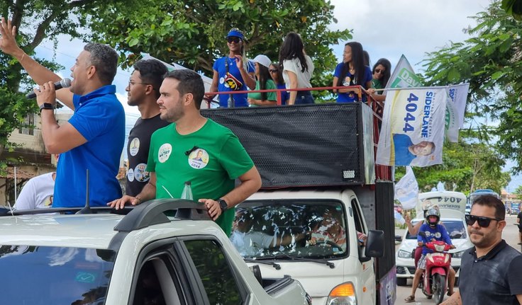 Siderlane Mendonça e Davi Maia fazem carreata, no Benedito Bentes