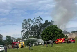 Avião cai logo após decolagem e mata duas pessoas no interior de São Paulo