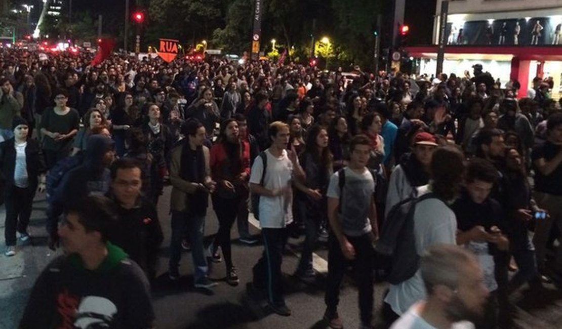 Pelo 4º dia, protesto contra Temer fecha a Avenida Paulista