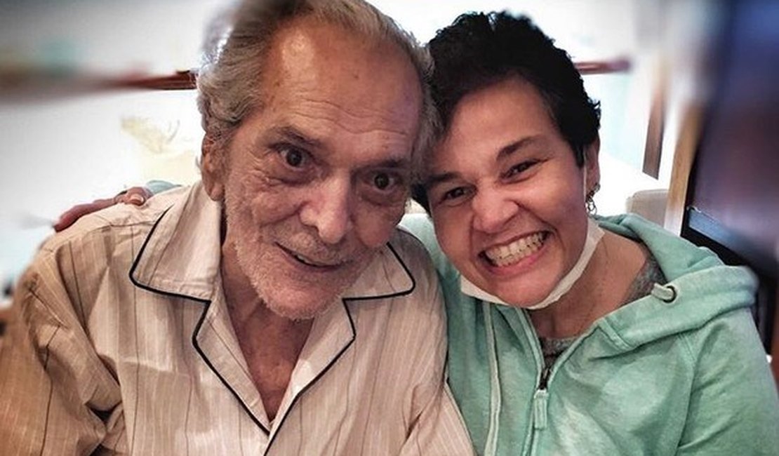 Filho mostra foto de encontro de Lúcio Mauro e Cláudia Rodrigues