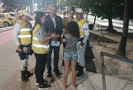 Menina é resgatada pela Ronda de Bairro após fugir de casa, em Maceió