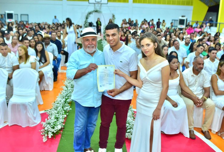 Prefeitura de São Sebastião celebra a união de 87 casais durante cerimônia de casamento coletivo