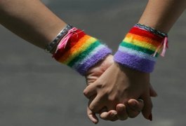 Juiz de paz pede demissão para não celebrar casamento LGBT