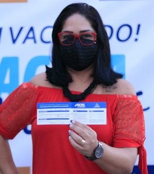 Alagoas já tem mais de 60 mil profissionais da Educação imunizados com a 1ª dose