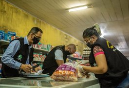 Vigilância Sanitária flagra carnes e peixes em decomposição em supermercado em Arapiraca