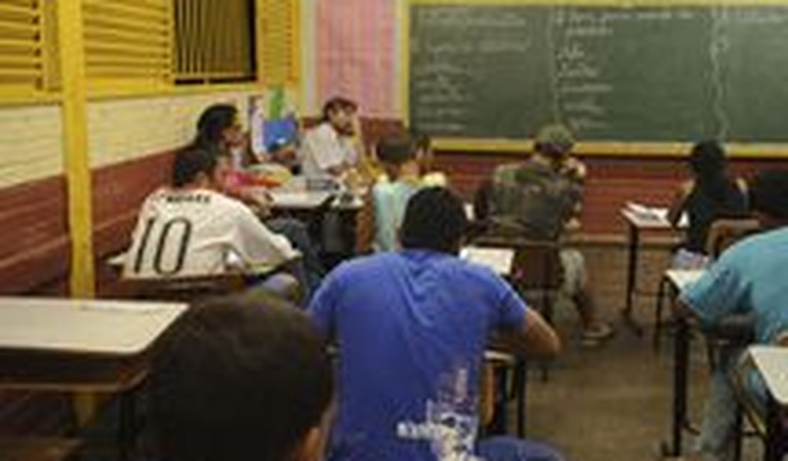 Enem: candidato com 18 anos ou mais sem ensino médio não precisa ser treineiro