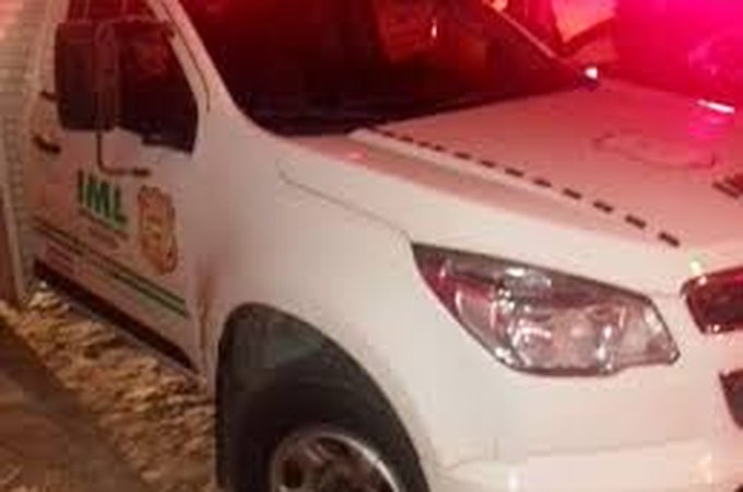 Homem é assassinado com diversos tiros, dentro de residência na parte alta de Maceió