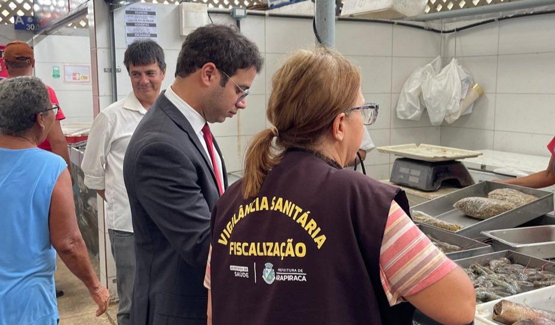 MPAL fiscaliza comércio de pescados e apreende produtos impróprios em Arapiraca antes da Semana Santa
