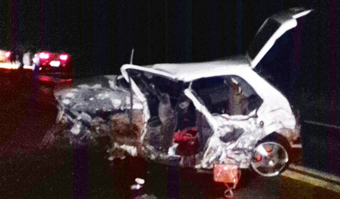 Um homem e uma criança de três meses morrem em acidente na BR-423