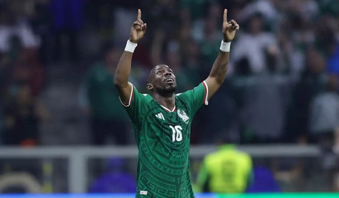 México bate o Equador e avança às oitavas da Copa do Mundo