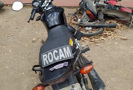 Dupla é detida por receptação de moto roubada, em Arapiraca