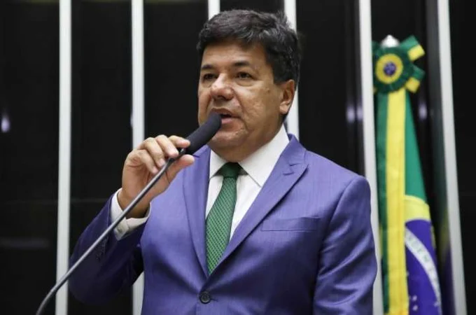 Deputado Mendonça Filho é internado na UTI após passar mal em praia de Pernambuco