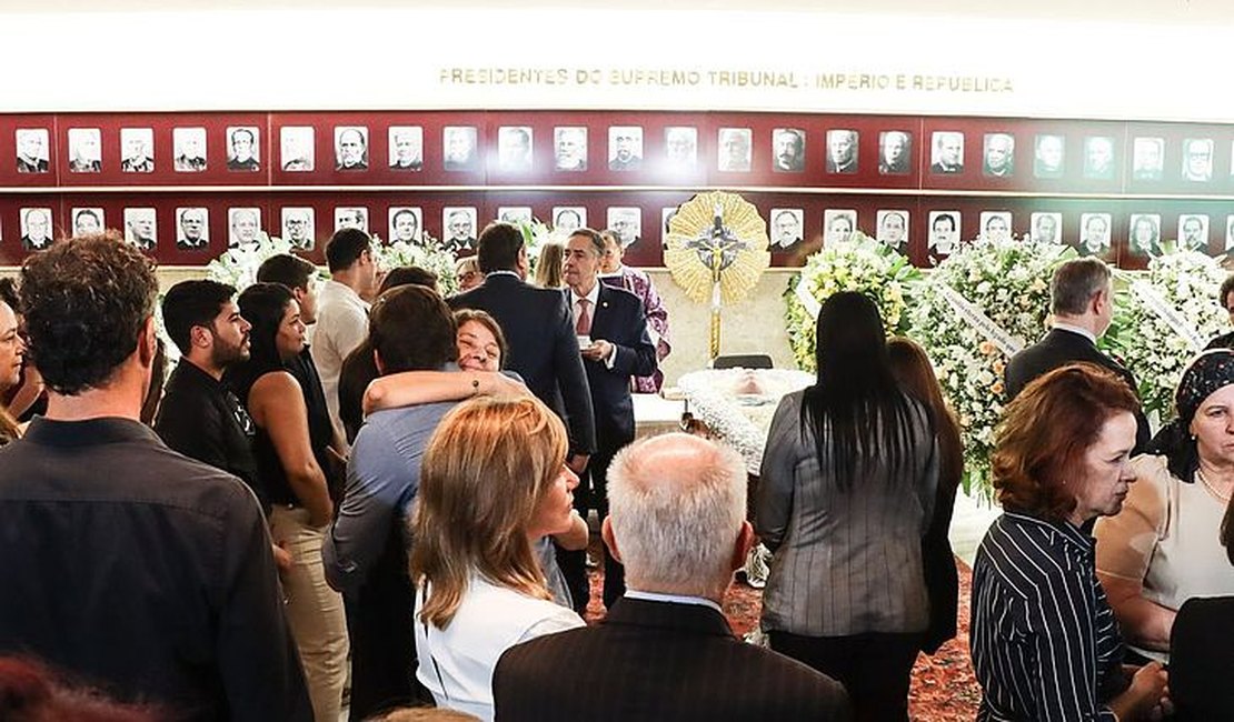 Corpo de Moreira Alves é velado no Supremo Tribunal Federal