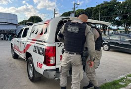 Policiais militares prendem homem com motocicleta roubada no Cleto Marques Luz