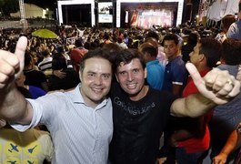 Prestigiando Festa de Bom Jesus dos Navegantes, Renan Filho exalta Penedo