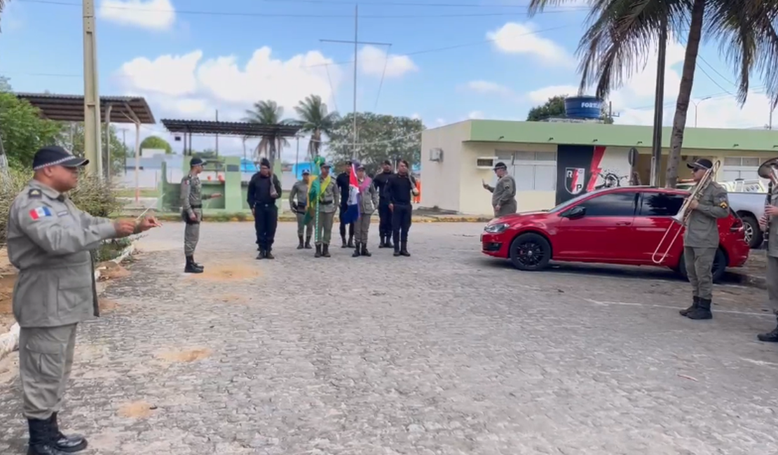 Policiais do 3º Batalhão realizam ensaio para o desfile cívico de 7 de setembro em Arapiraca