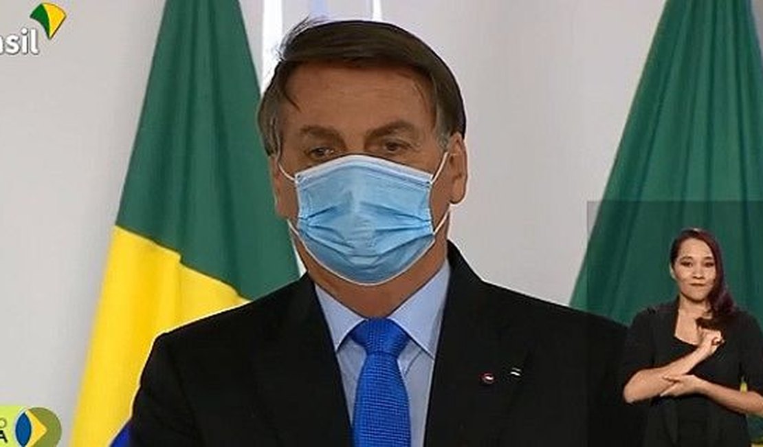Bolsonaro assina medida provisória para viabilizar vacina contra covid-19; confira