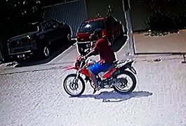 Moto de enfermeira é furtada da frente da casa da sogra, em Arapiraca