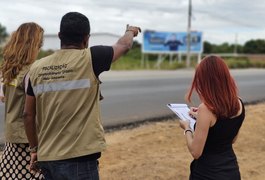 Processo de reordenamento de placas publicitárias chega à última etapa em Arapiraca