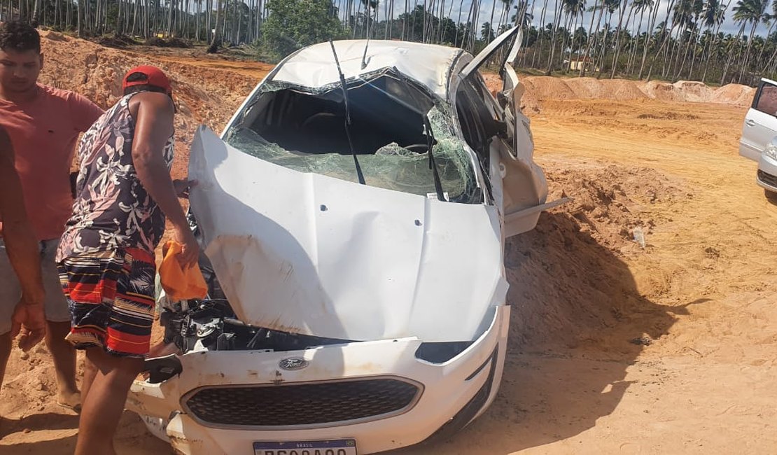 Colisão envolvendo três veículos deixa uma pessoa morta e duas feridas no Litoral Norte de Alagoas