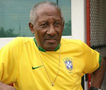 Morre Djalma Santos, o maior lateral-direito do mundo