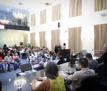 Trabalho seguro e saúde mental são debatidos em sessão especial