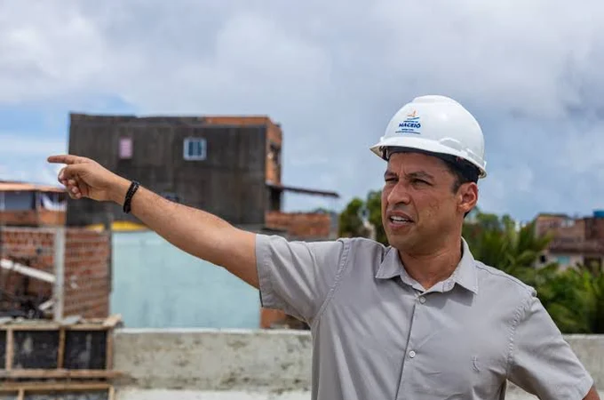 Rodrigo Cunha 'esquece' responsabilidade da Prefeitura e tenta culpar o DNIT por acidente na Fernandes Lima