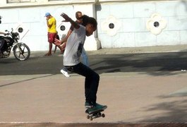 Em Alagoas, atletas promovem evento para levar dupla ao Brasileiro de Skate