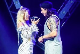 Luisa Sonza pede Whindersson Nunes em casamento novamente durante show