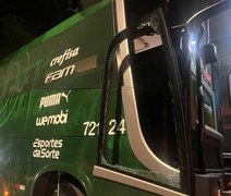 Ônibus do time feminino do Palmeiras é apedrejado em rodovia de SP