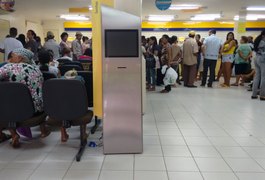 Clientes de agência dos Correios de Arapiraca reclamam de espera na fila e descaso