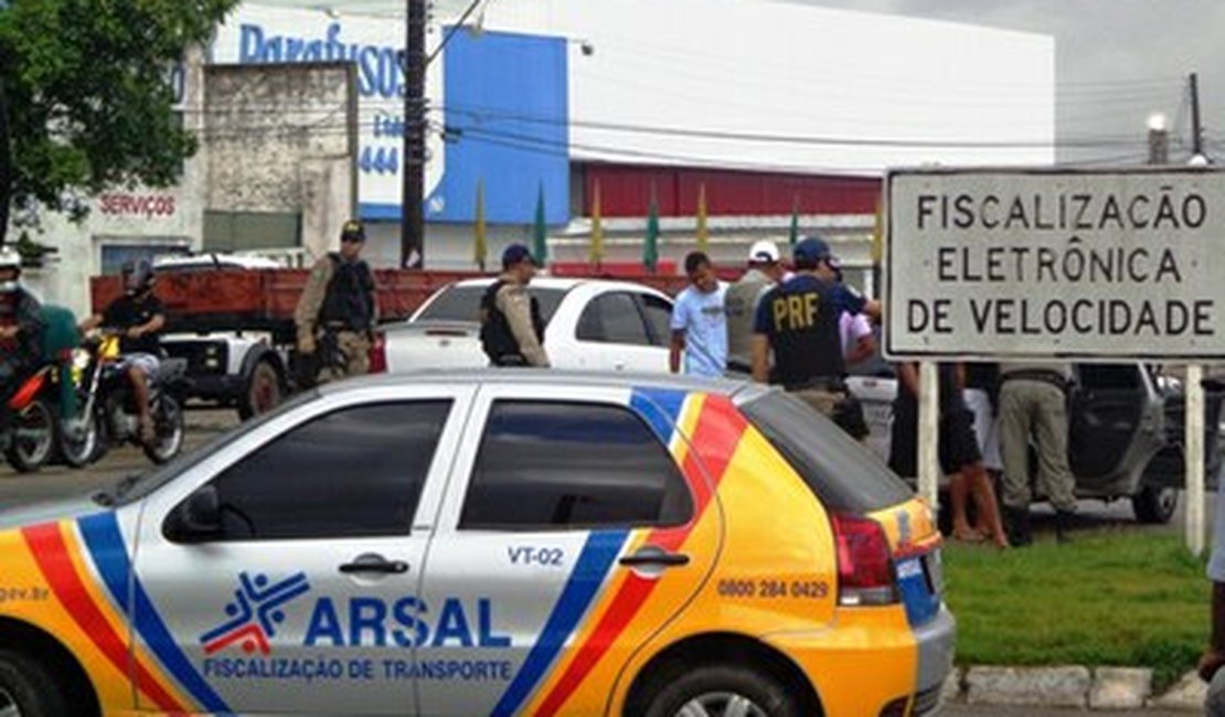 Arsal poderá fiscalizar e apreender veículos do Sindicato dos Taxistas