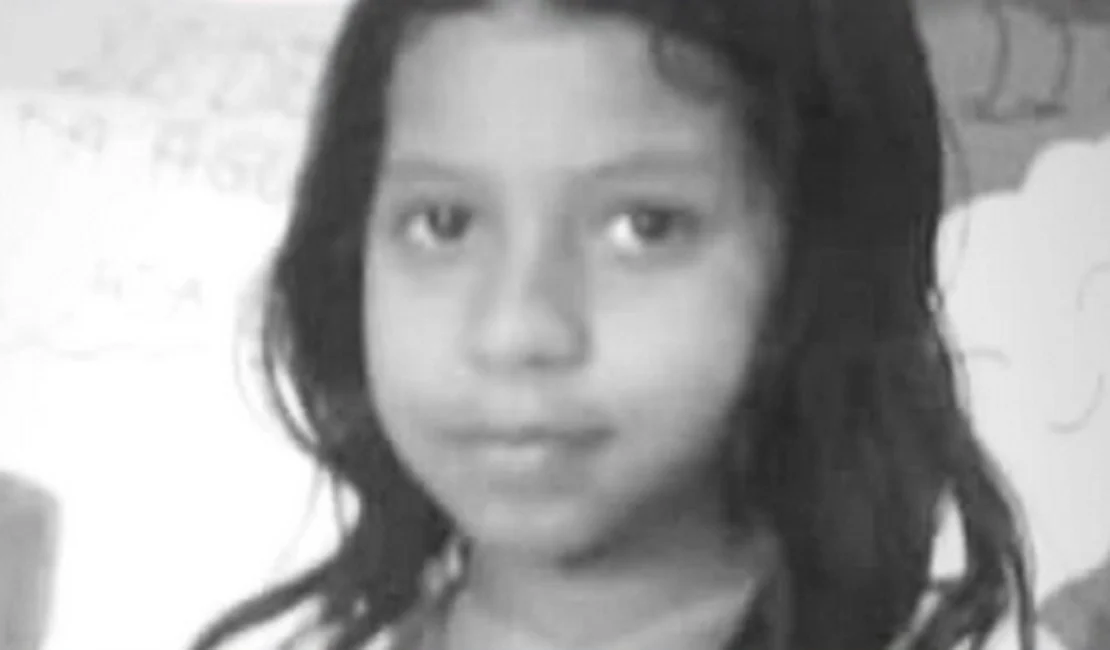 Menina de 10 anos morre eletrocutada após pisar em fio desencapado em Messias