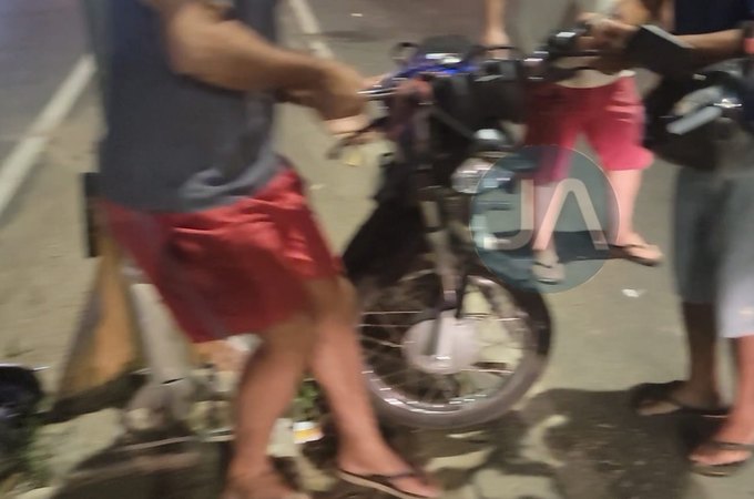 Motociclista sofre fraturas nas duas pernas após acidente na AL-110, em Arapiraca