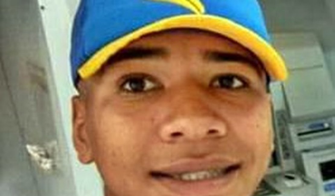 Jovem é morto a facadas dentro de bar por causa de ciúmes, no Agreste