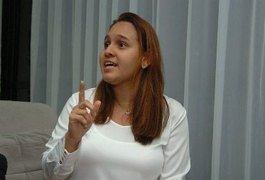 Médica que apanhou de candidato ao Senado presta depoimento em Maceió