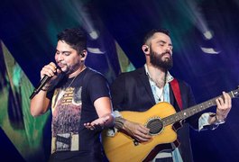 Jorge e Mateus discutem no palco durante show; assista