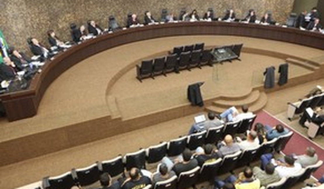TJ-AL mantém porte de armas de fogo a agentes penitenciários contratados