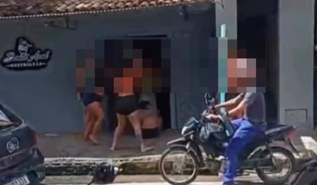 Briga entre mulheres é registrada em frente a bar na Feirinha do Tabuleiro