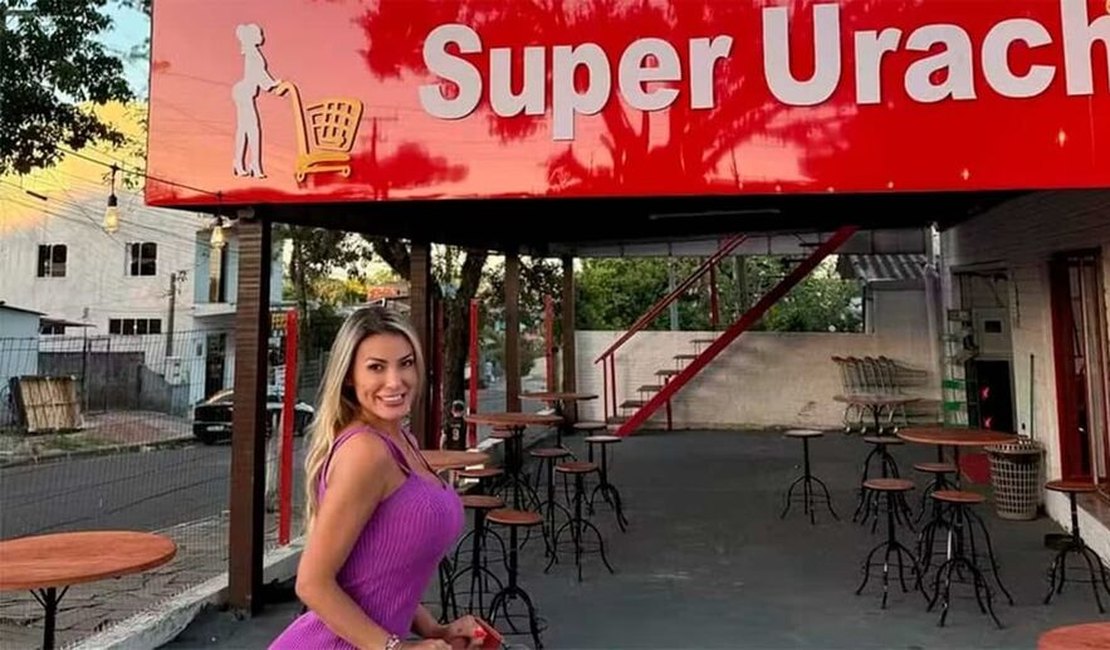 Andressa Urach encerra atividades do seu supermercado e anuncia liquidação de estoque