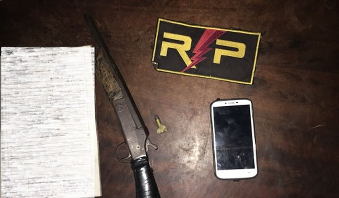 Radiopatrulha recupera motocicleta e celular roubados e prende suspeito