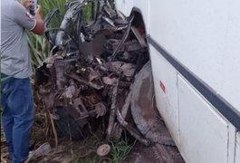 Grave acidente entre ônibus e carro deixa duas pessoas mortas em Porto Calvo
