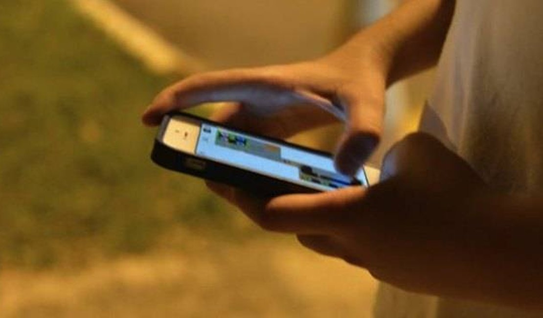 Adolescente é esfaqueado após discutir com amigo no WhatsApp