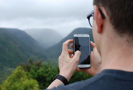 Justiça proíbe empresas de crédito de bloquear celular de cliente inadimplente