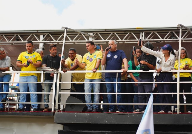 Onda de mudança ganha força no Nordeste com Flávio Bolsonaro e Alfredo Gaspar em agendas no Ceará, Pernambuco e Bahia