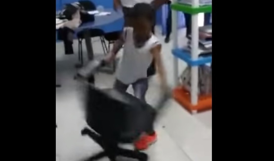 Direção de escola é afastada após vídeo de aluno destruindo sala no RJ