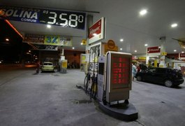 Após determinação de juiz, preço médio da gasolina cai nos postos de Maceió