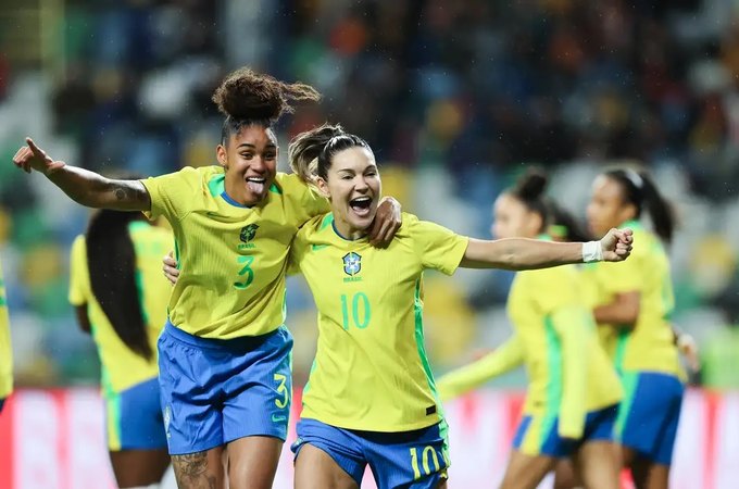 Seleção feminina fecha 2025 com goleada de 5 a 0 sobre Portugal