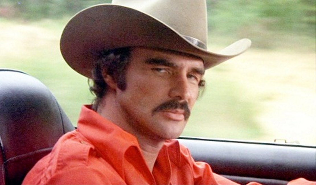 Ator Burt Reynolds morre de ataque cardíaco, aos 82 anos